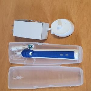Oral B Rechargeable Electric Toothbrush